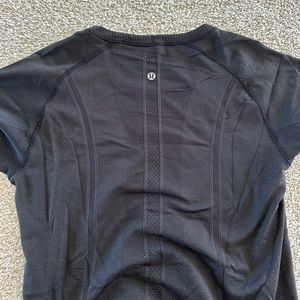 Lululemon swiftly tech shirt black size 10